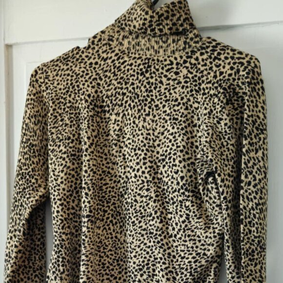 Mercer & Madison Turtleneck Sweater Leopard Print Sz S - Picture 1 of 4